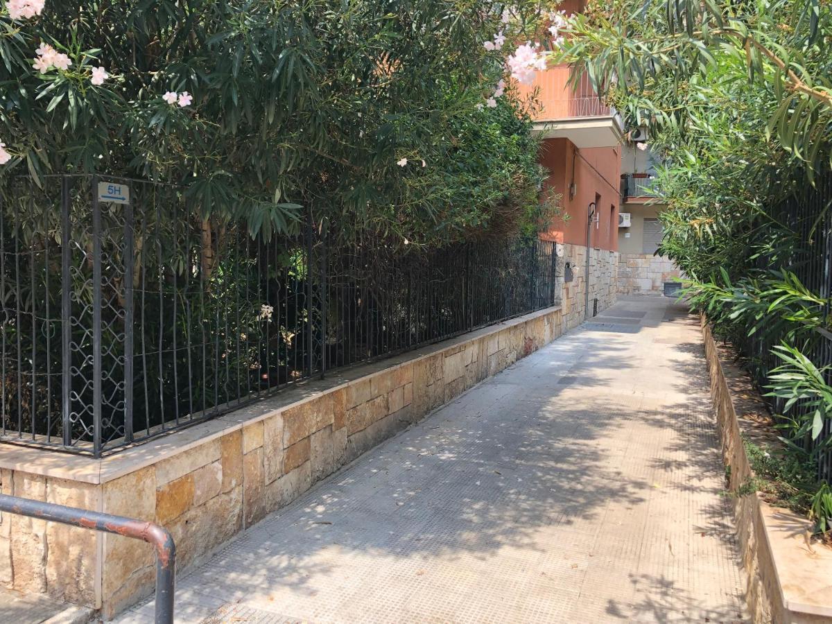 Garden View Salandra Apartment - Bari Policlinico Kültér fotó